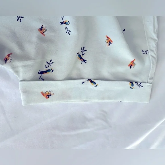 Women’s small short sleeve top with bird print - Picture 2 of 4